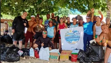 Voluntários participaram da 3ª edição do mutirão Praia Limpa
