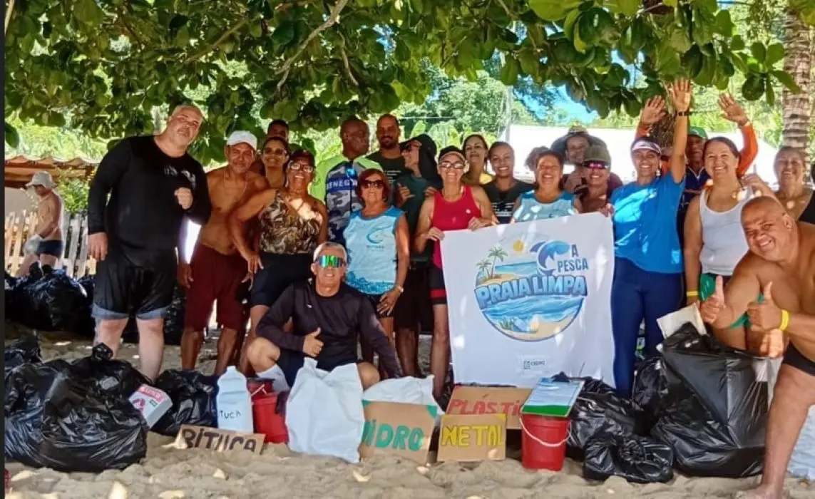 Voluntários participaram da 3ª edição do mutirão Praia Limpa