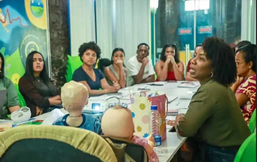 Profissionais de Apoio Escolar participam de capacitação