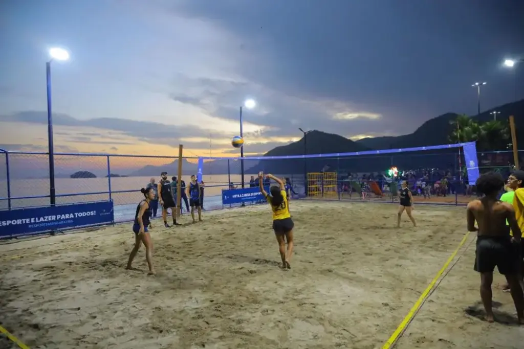 Nova quadra de areia da Orla de Muriqui