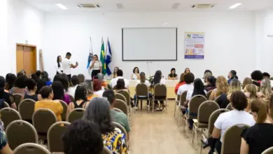 Profissionais da saúde, educação, assistência social