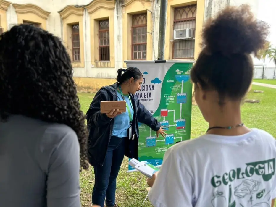 Equipes treinadas da Rio+Saneamento promovem atividades educativas e experiências interativas sobre o ciclo da água