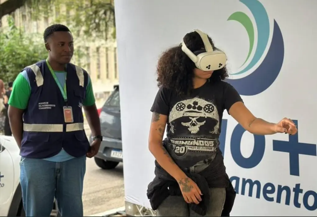 Visitantes da Semana Rural participam de experiência imersiva com óculos de realidade virtual