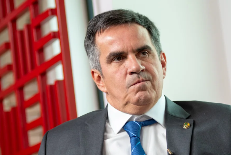 Ciro Nogueira é alvo de investigação da Polícia Federal no caso Banco Master em meio à crise entre governo Lula e Congresso.