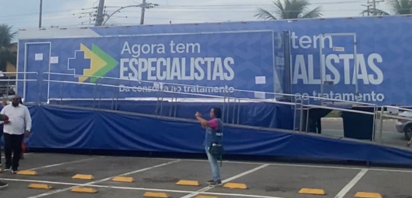 Autoridades municipais, parlamentares e representantes do Governo Federal participaram da inauguração da Carreta da Saúde da Mulher no Parque Municipal de Itaguaí.