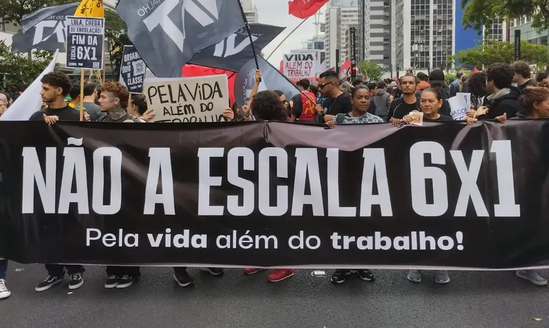 Manifestação pelo fim da escala 6x1