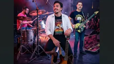 Flávio Bajô e banda