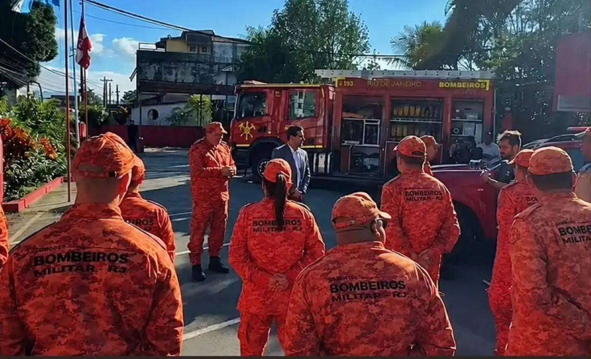 Prefeito interino de Itaguaí, Haroldo Jesus, visita o Destacamento do Corpo de Bombeiros