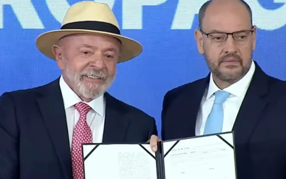 Estado do Rio de Janeiro oficializou adesão ao Propag, programa federal que prevê novas condições para o pagamento da dívida com a União.