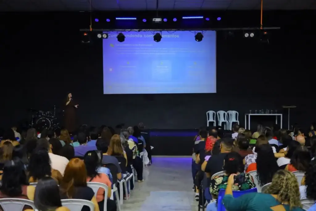 Especialistas compartilharam conhecimentos e estratégias para promover uma educação mais inclusiva e acolhedora