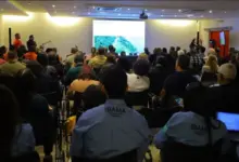 Audiência pública contou com moradores, comerciantes, autoridades