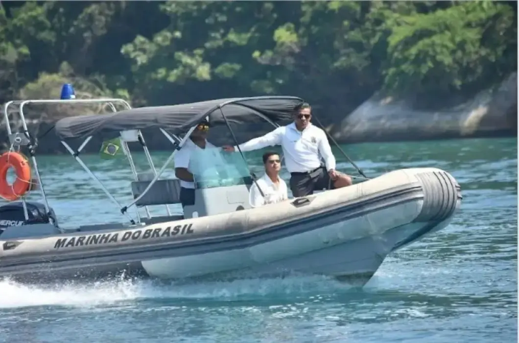 Embarcação da Marinha do Brasil foi empregada nas ações