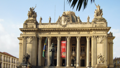 Propostas no município do Rio e na Alerj buscam reduzir os impactos sociais das apostas esportivas e restringir a publicidade das casas de bets.