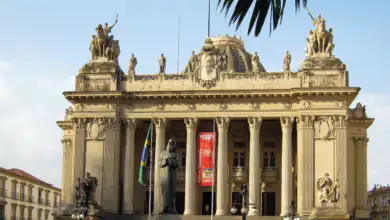 Propostas no município do Rio e na Alerj buscam reduzir os impactos sociais das apostas esportivas e restringir a publicidade das casas de bets.