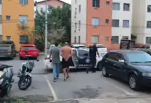 Suspeito investigado por aplicar golpes contra clientes em Itaguaí, Campo Grande e Costa Verde foi preso por agentes da 50ª DP após trabalho de inteligência da Polícia Civil.