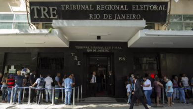 Eleitores que estiverem fora de seu domicílio eleitoral poderão solicitar o voto em trânsito até 20 de agosto.