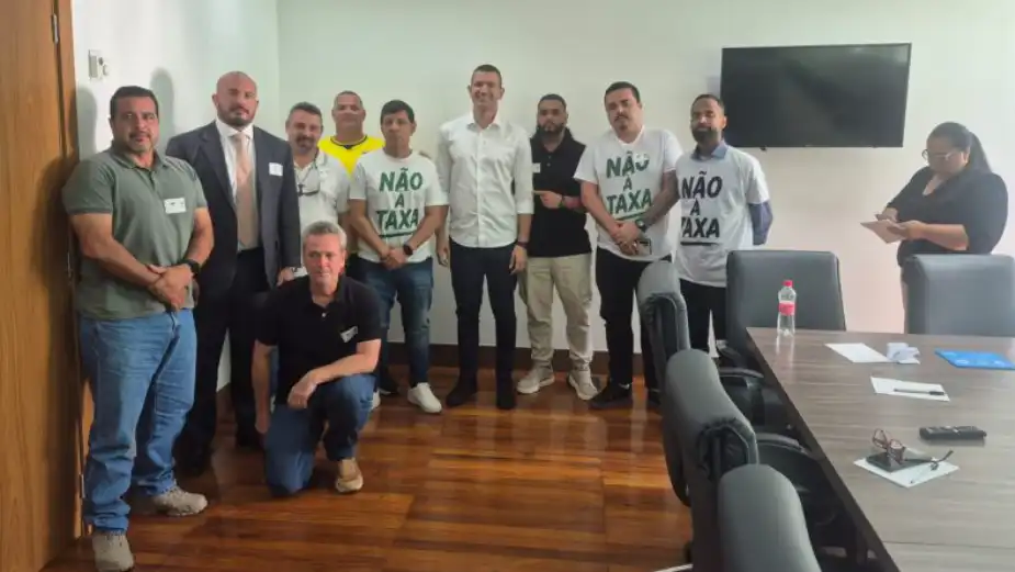 Representantes do setor turístico de Ilha Grande se reuniram com deputados na Alerj para discutir os impactos da Taxa de Turismo Sustentável. (Foto: Divulgação/Alerj).