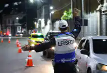 Equipes da Operação Lei Seca realizaram 26 ações de fiscalização no estado e flagraram 298 casos de alcoolemia durante o fim de semana.
