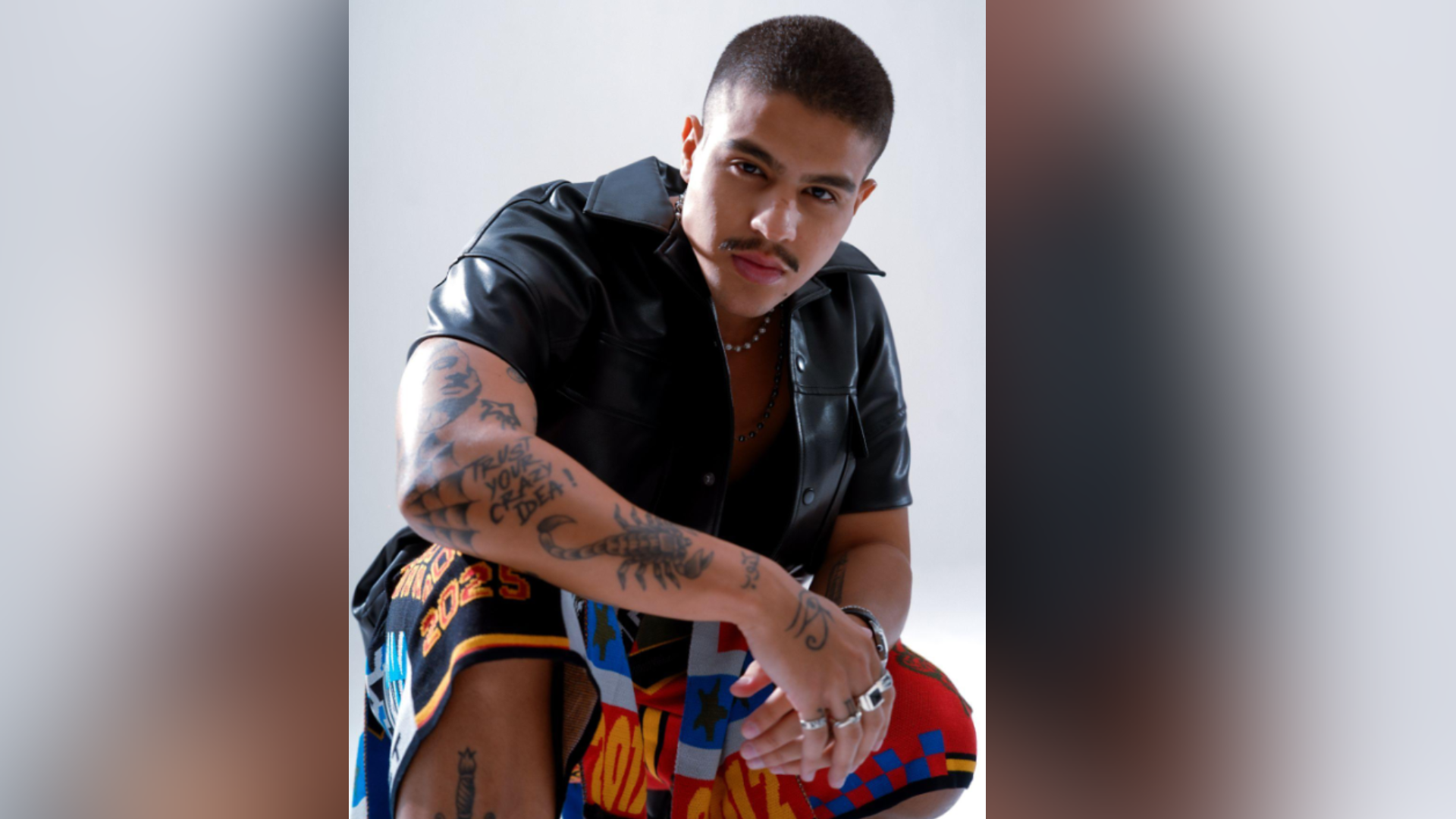 JOTTA R sobe ao Palco Laiá nesta sexta-feira (3), na Expo Itaguaí 2026, prometendo um show com muita energia, dança e interação com o público.