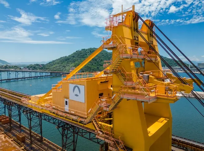 Imagem de um equipamento do Porto Sudeste