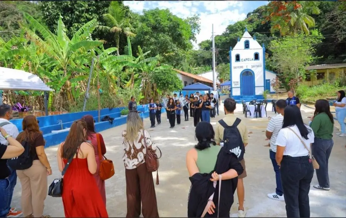 Comitiva do MEC e representantes da Educação