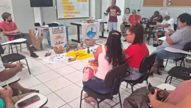 Pessoas numa reunião