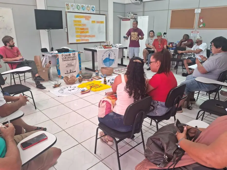 Pessoas numa reunião