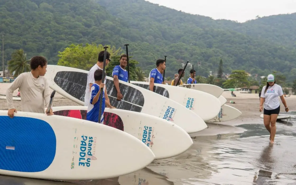 Aulas gratuitas de stand up paddle