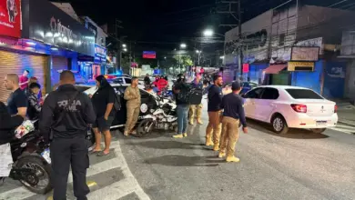 Agentes da Secretaria Municipal de Segurança Pública e de Trânsito, com apoio do Proeis e do 24º BPM