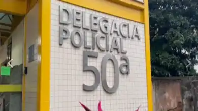 Suspeito ligado ao Comando Vermelho foi preso por policiais da 50ª DP durante a segunda fase da Operação Torniquete.