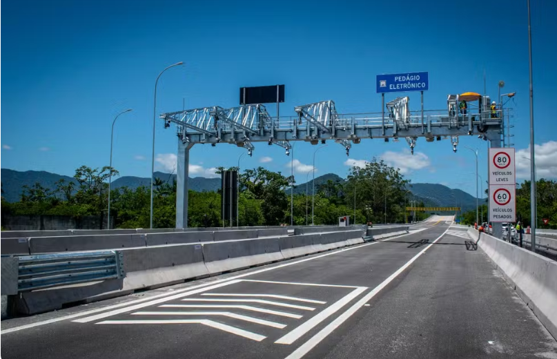 Aplicativo CNH do Brasil passa a reunir informações sobre passagens realizadas em pedágios pelo sistema free flow.