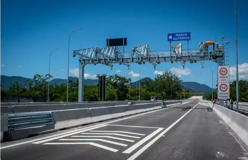 Aplicativo CNH do Brasil passa a reunir informações sobre passagens realizadas em pedágios pelo sistema free flow.