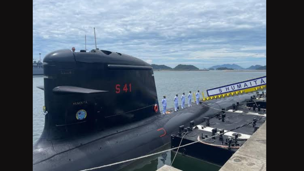 O submarino Humaitá (S41), construído em Itaguaí e sediado na Base da Ilha da Madeira, segue para a Argentina em sua primeira missão internacional.