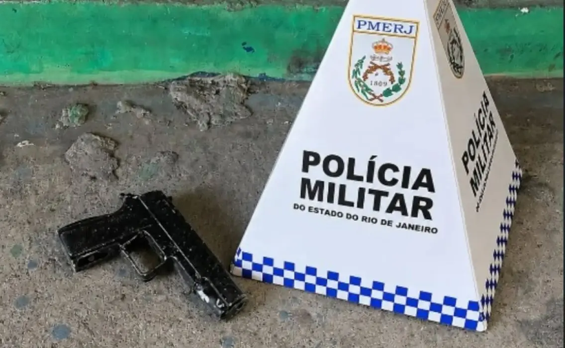 Simulacro de pistola