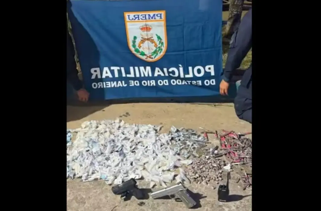 Material apreendido durante a operação do 24º BPM