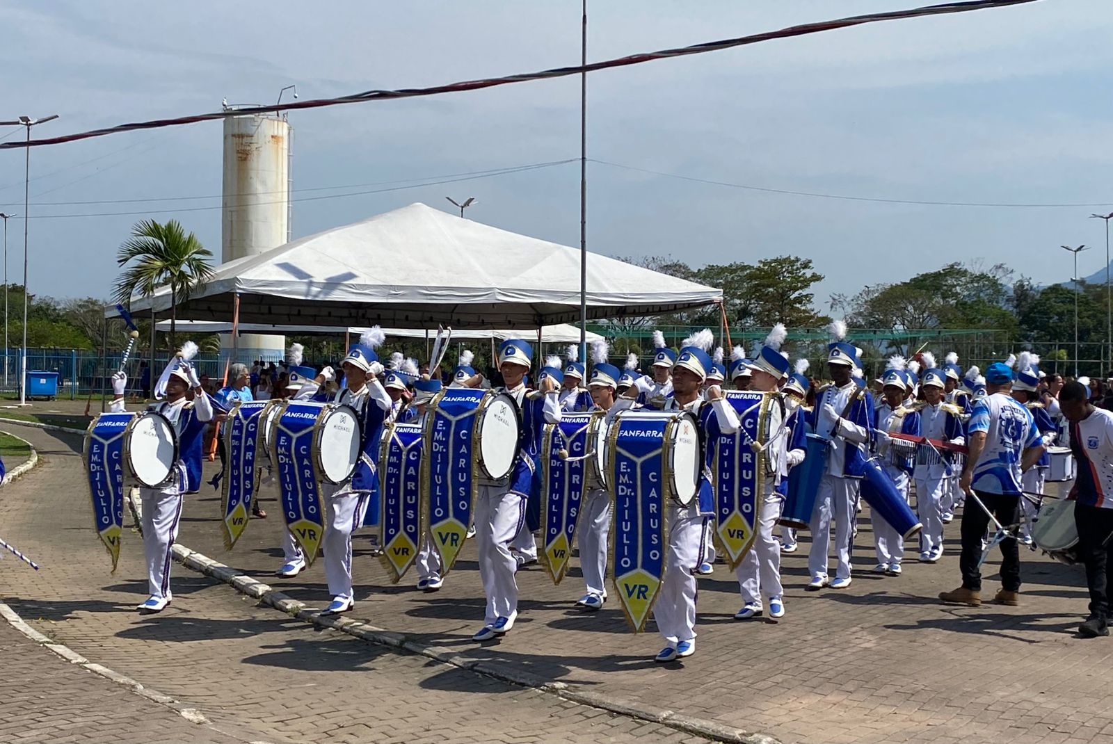Primeiro dia do Campeonato Estadual de Bandas e Fanfarras reuniu dezenas de corporações no Parque Municipal de Eventos de Itaguaí.