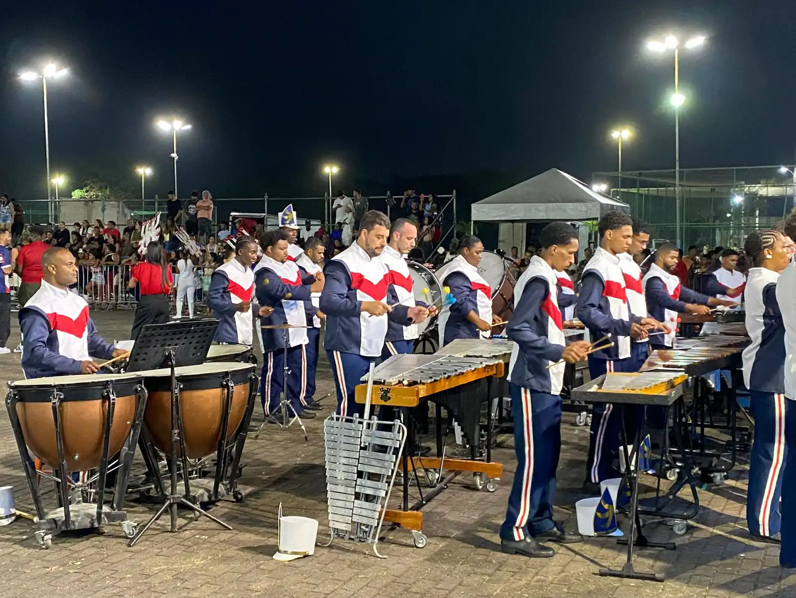 Segundo dia do Campeonato Estadual de Bandas e Fanfarras terminou com apresentações de destaque e interrupção pela chuva em Itaguaí.