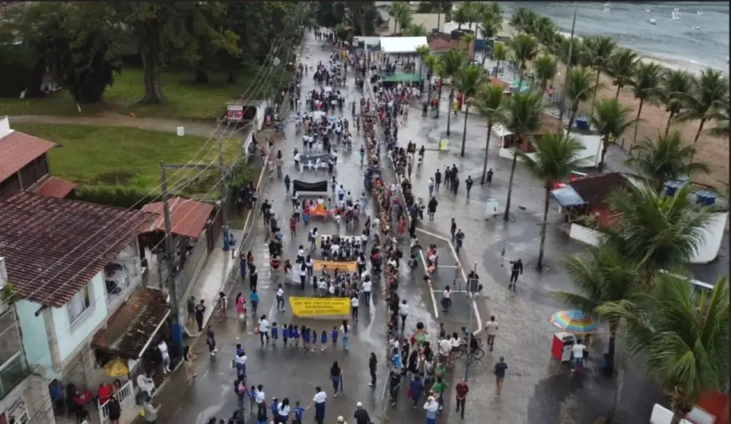 Vista aérea do Desfile Cívico em Conceição de Jacareí