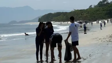 Ação de limpeza e educação ambiental reuniu estudantes, militares, quilombolas e moradores