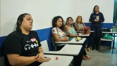 Mães de alunos do Projeto AmigãoCão participam de roda de conversa