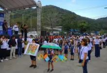 Alunos das escolas municipais e CEIMs participam do Desfile Cívico