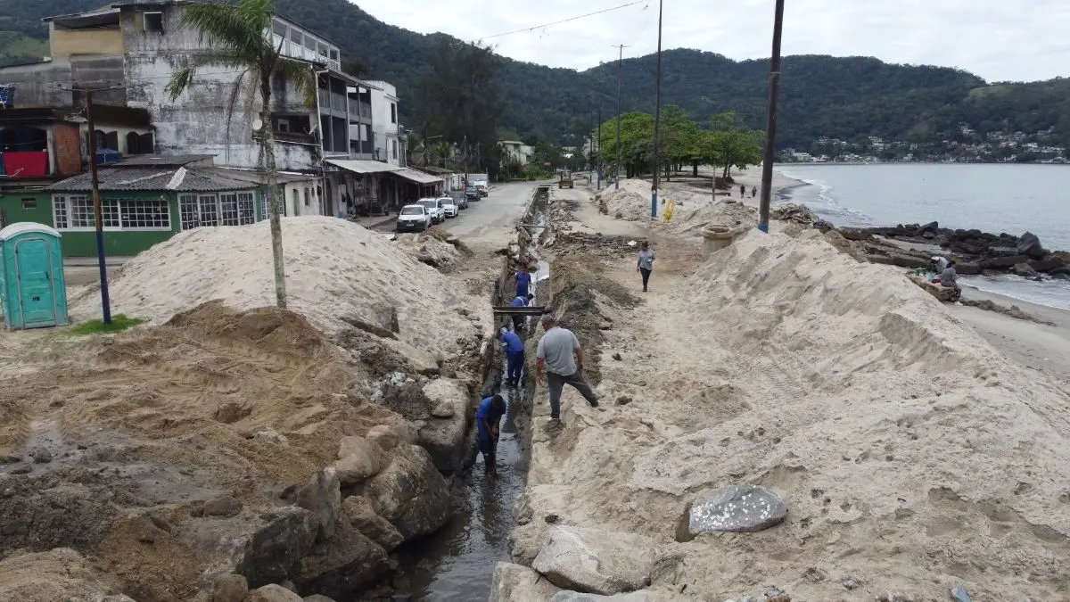 Obras de drenagem começaram na região da Boca da Barra
