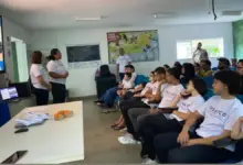 Momento inicial da apresentação do Projeto Mosaico Mangaratiba pelas coordenadoras Giselle Borges e Claudia Romão