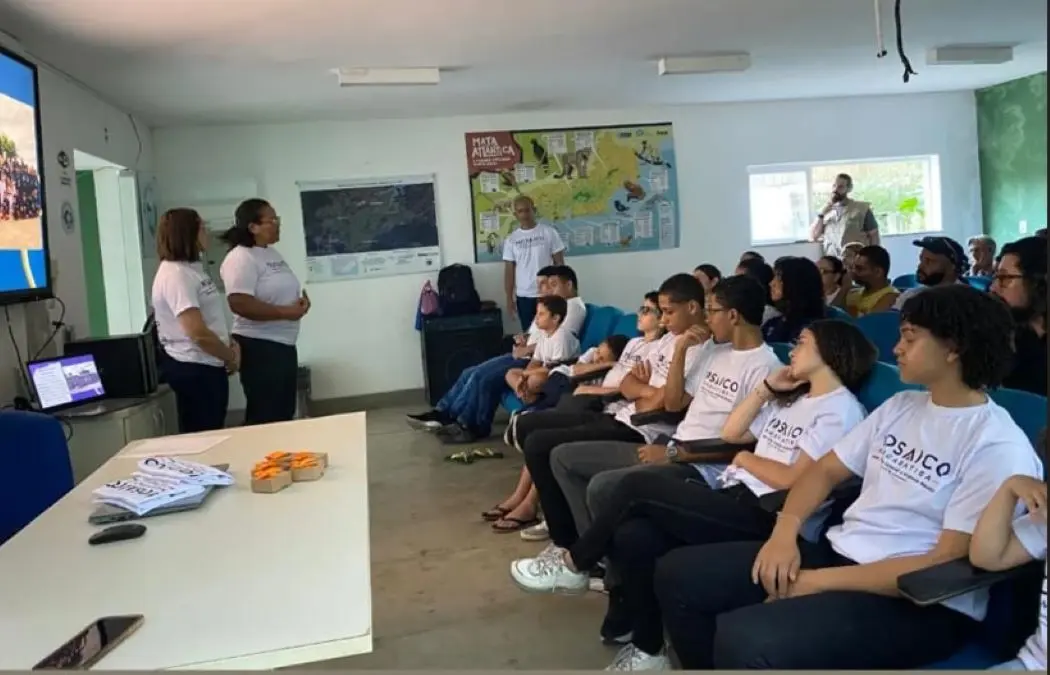 Momento inicial da apresentação do Projeto Mosaico Mangaratiba pelas coordenadoras Giselle Borges e Claudia Romão
