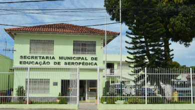 Profissionais da educação de Seropédica aprovaram Estado de Greve durante assembleia realizada pelo SEPE nesta segunda-feira (14).
