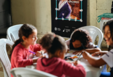 Crianças participaram de oficinas artísticas e assistiram a seis curtas-metragens durante a segunda edição do Cine 4 Estações, em Mangaratiba.