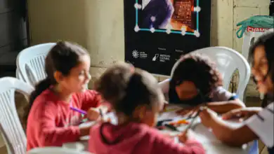 Crianças participaram de oficinas artísticas e assistiram a seis curtas-metragens durante a segunda edição do Cine 4 Estações, em Mangaratiba.