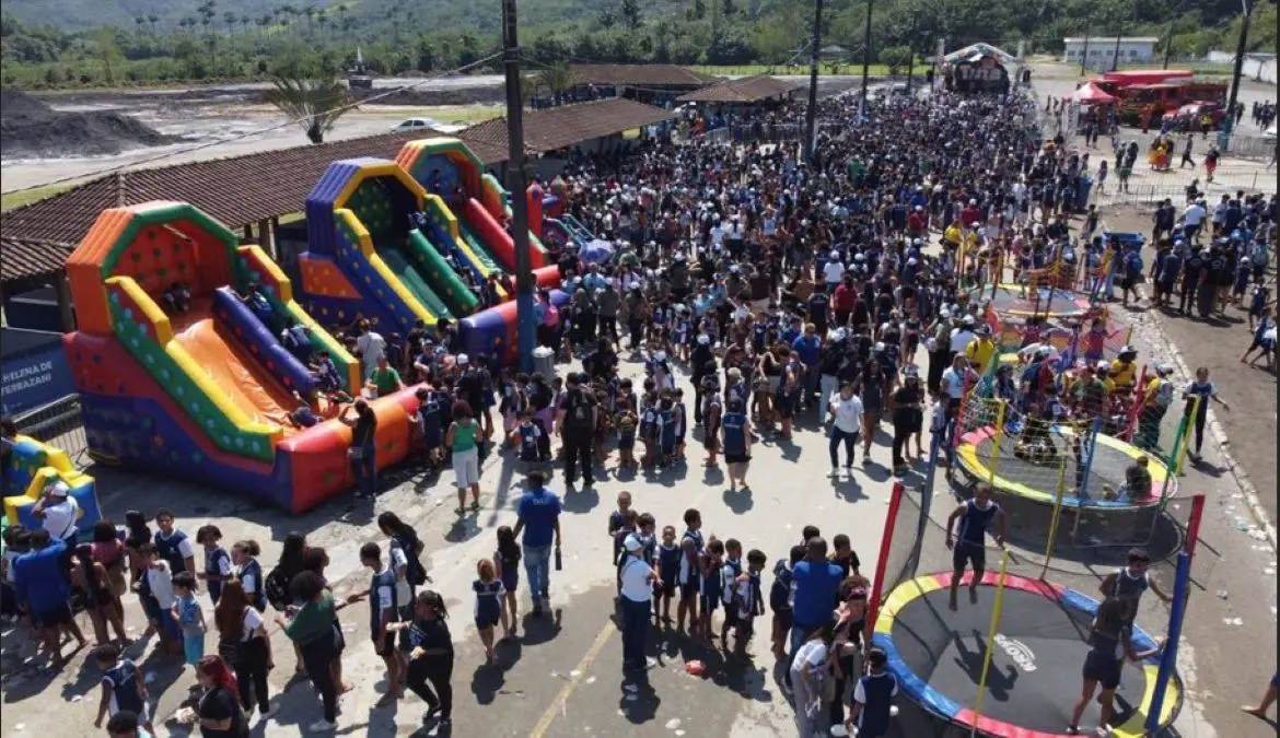 Vista aérea do Parque de Exposições, durante a Festa das Crianças