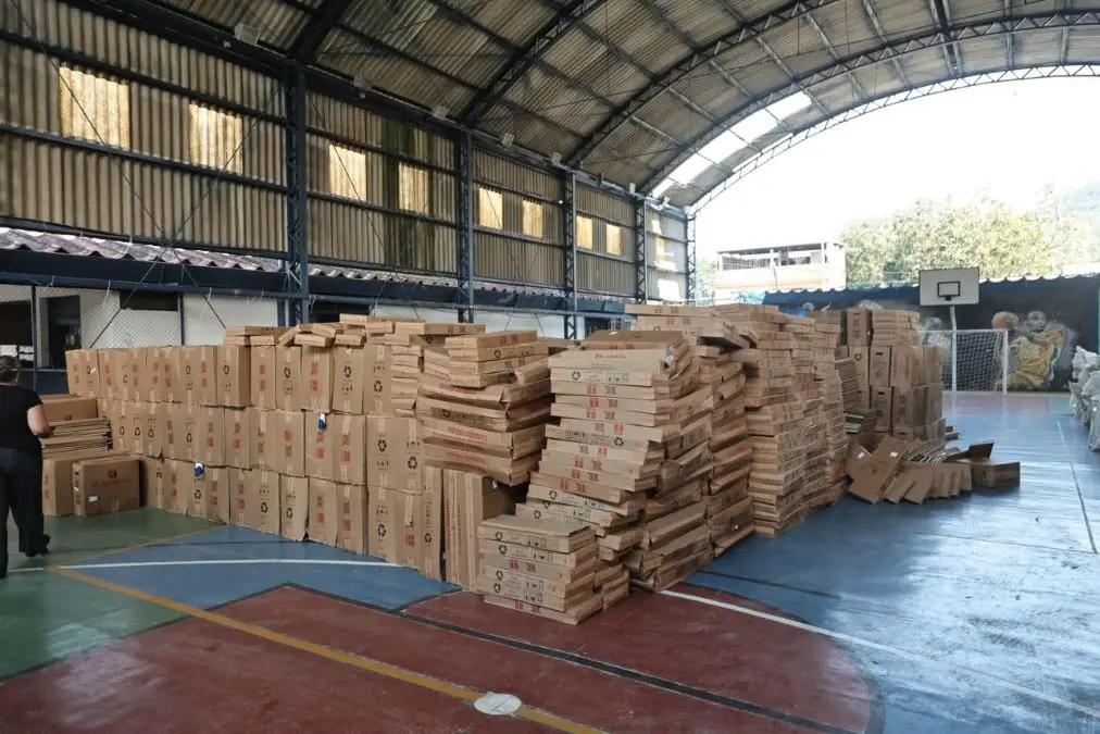 Novos mobiliários e equipamentos
