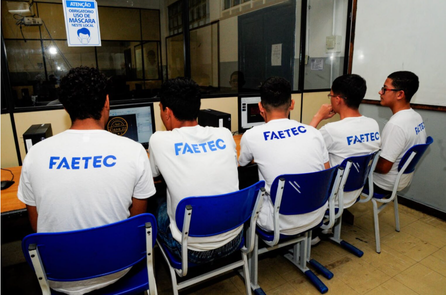 Curso gratuito de segurança digital é oferecido pela Faetec em parceria com a Cisco — Foto: Divulgação/Faetec